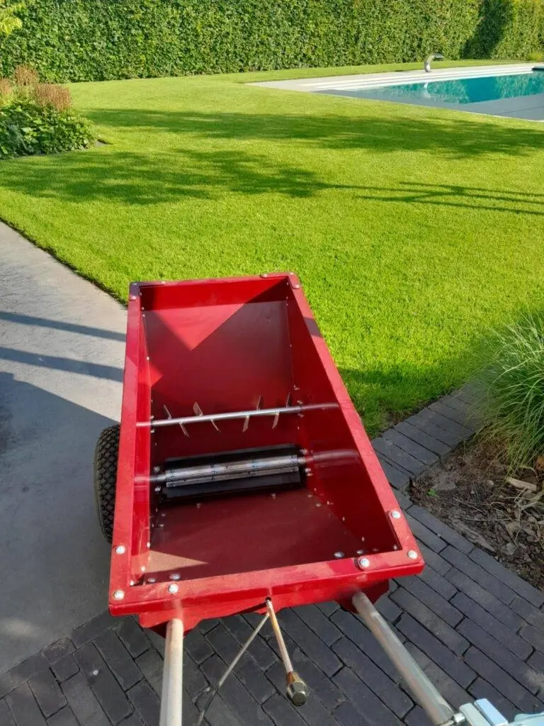 manuele topdresser klein 2.webp